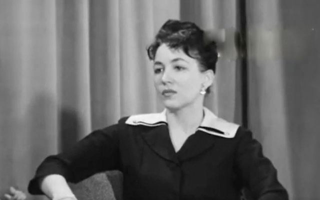 【1959医学影像】抑郁症阴影下的职业女歌手：不信任他人，噩梦缠身，起床困难