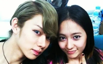 金希澈&郑秀晶合作舞台《偶像分手的方法》