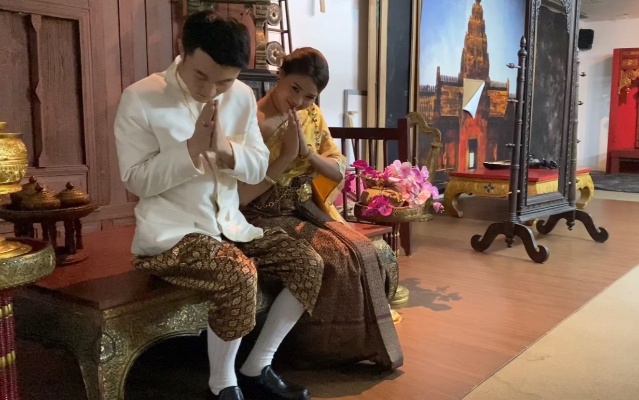 和泰国老婆拍婚纱照，3套服装150张照片只要16999泰铢，太划算了