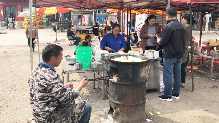 河南农村集市上的百年小吃，5元一碗一天卖600碗，你吃过吗