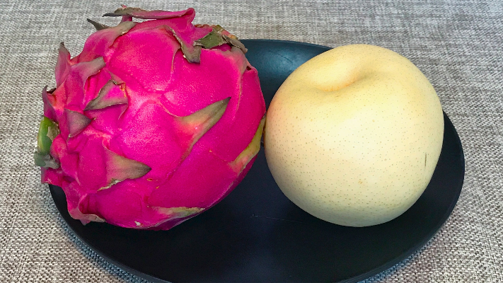 立冬后要多吃水果，用梨和火龙果教你从没吃过的做法，简单又美味