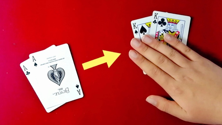 魔术教学：用手压住扑克牌，魔术师还能瞬间交换，方法真的很简单