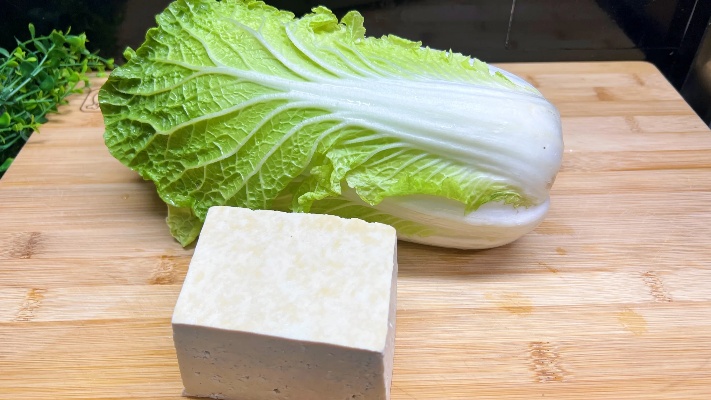白菜和豆腐真是绝配，教你个神仙新吃法，上桌孩子立马流口水，香