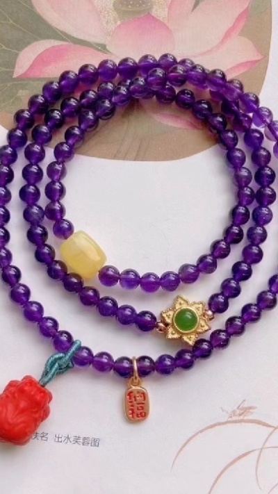 纯天然紫水晶5毫米三圈手链，搭配天然蜜蜡，招财貔貅吊坠。