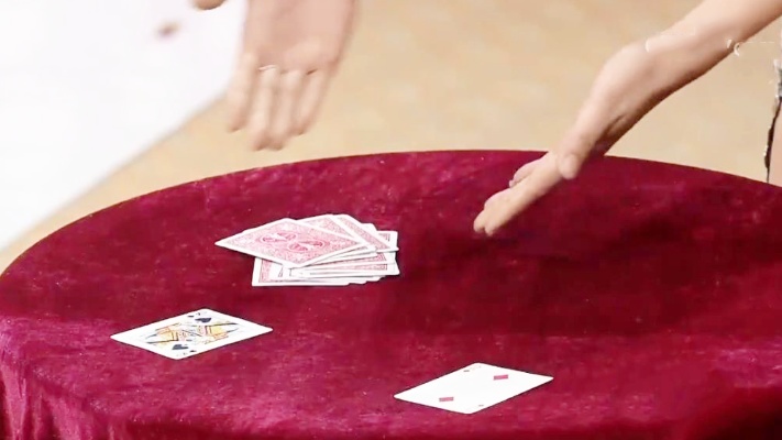 用一副扑克牌就能测出两个人的缘分，你学会了吗？
