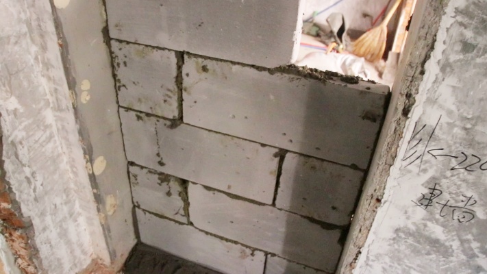 老房装修拆墙开门洞注意事项，不只是看承重墙的问题！