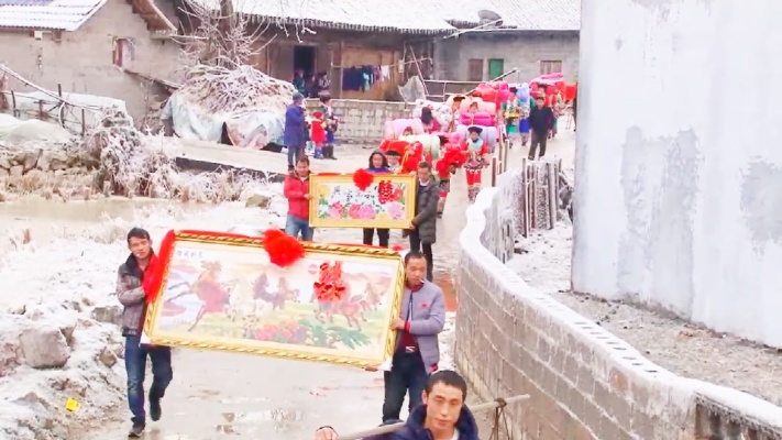 湖南湘西农村结婚，娘家给女儿准备的这些嫁妆，先搬到婆家