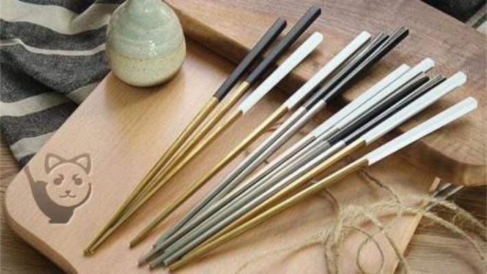 买筷子是挑选竹筷、木筷还是不锈钢筷?诸多筷子中,它最安全靠谱!