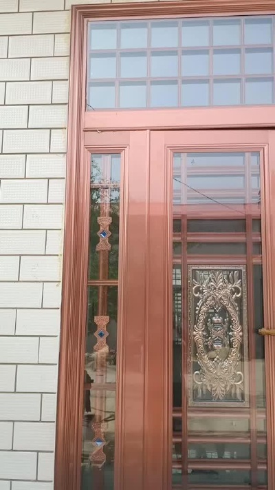 堂屋门，窗户一体色，那个厂家能做到，只有新时代的铜铝门能做到。新时代应该按升级版的铜铝门联系战华门业