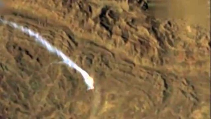 美国卫星意外拍到地面上出现的龙形异状疑似传说中的龙脉