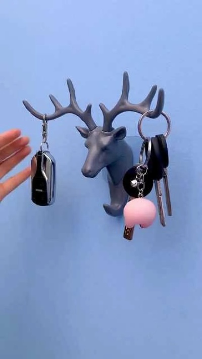 鹿就是招财，家里贴上这款鹿头挂钩！不仅可以挂钥匙，出门拿取也方便！