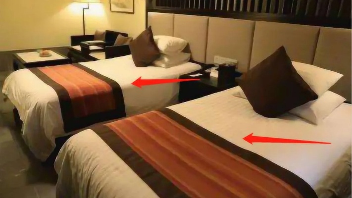 酒店床上的布条有什么用？很多人都误会它了，其实它的用法很多！